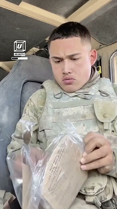 Trying MRE Army food 🤤😲         🎥: TikTok / joejoe7711