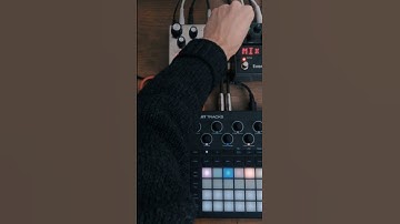 Vibe 001 / Novation Circuit Tracks, Moog Minitaur, Strymon Deco and Eventide Space
