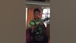 Viral!!! Pengamen cilik Bogor bikin ngakak penumpang bus