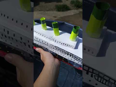 paper model of the Titanic sinking - YouTube