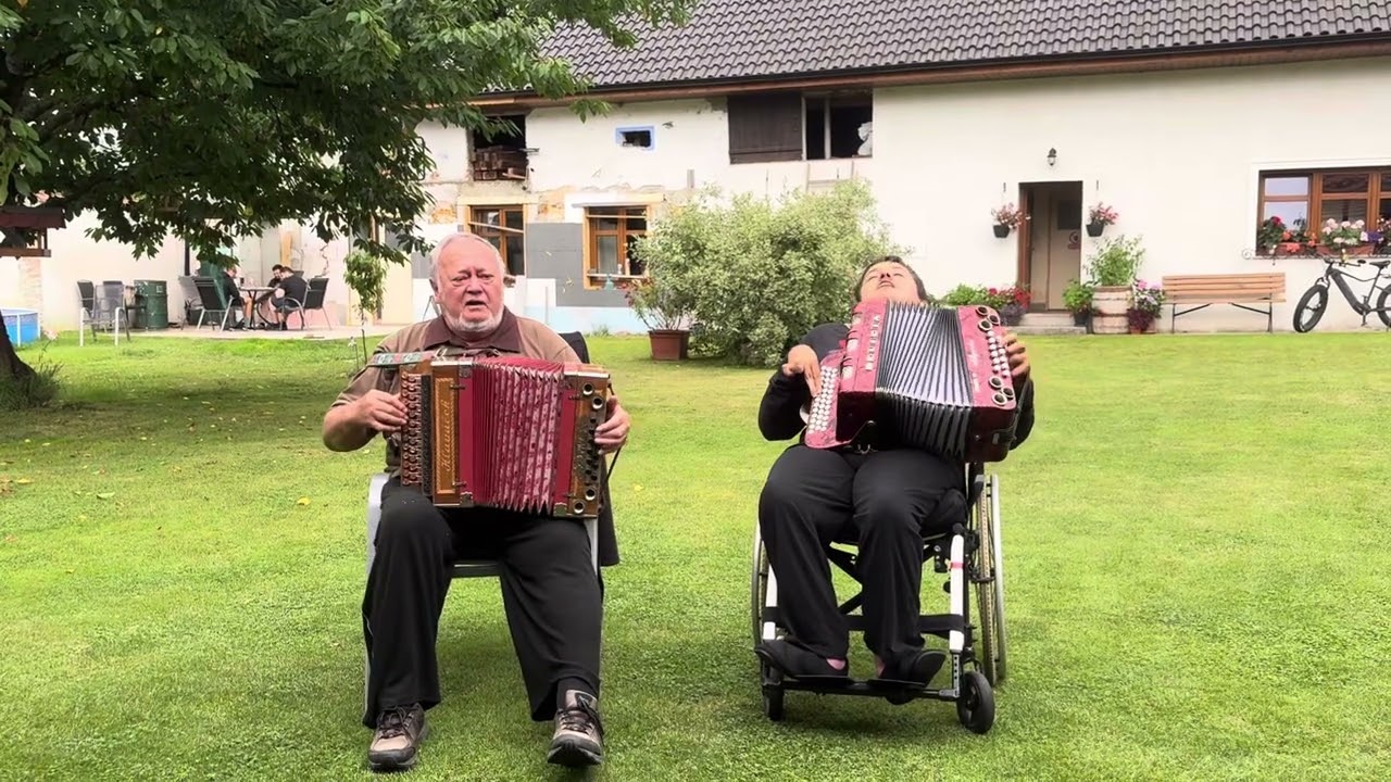 Hraní s dědou po dlouhé době část dva ￼￼