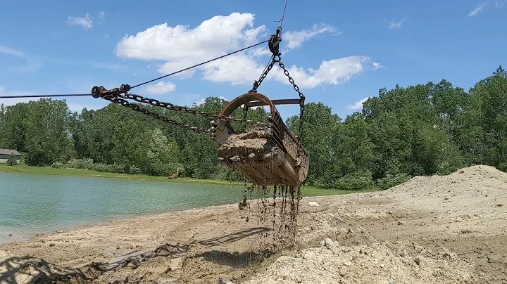 Koehring 405 digging clay