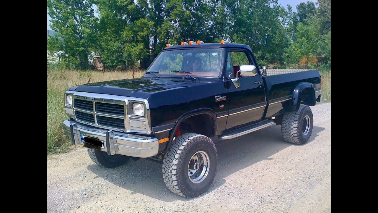 1st gen truck 1993 Dodge Ram W250 Cummins 12v 4x4 5speed frame off