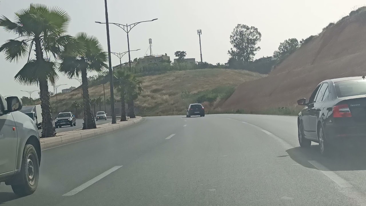 مدخل طريق السيار من سلا الجديدة في إتجاه حي الرياض