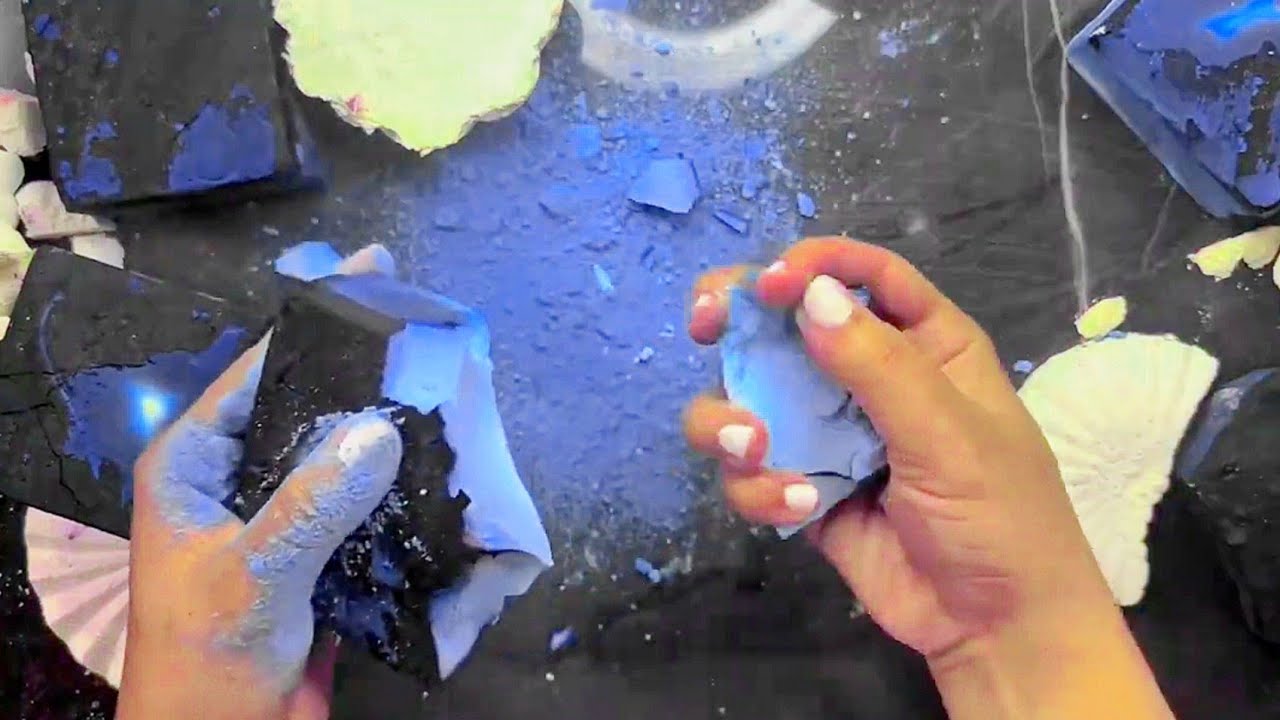 Colourful Dyed Gym chalk Crumbling #oddlysatisfying #gymchalkcrush # ...