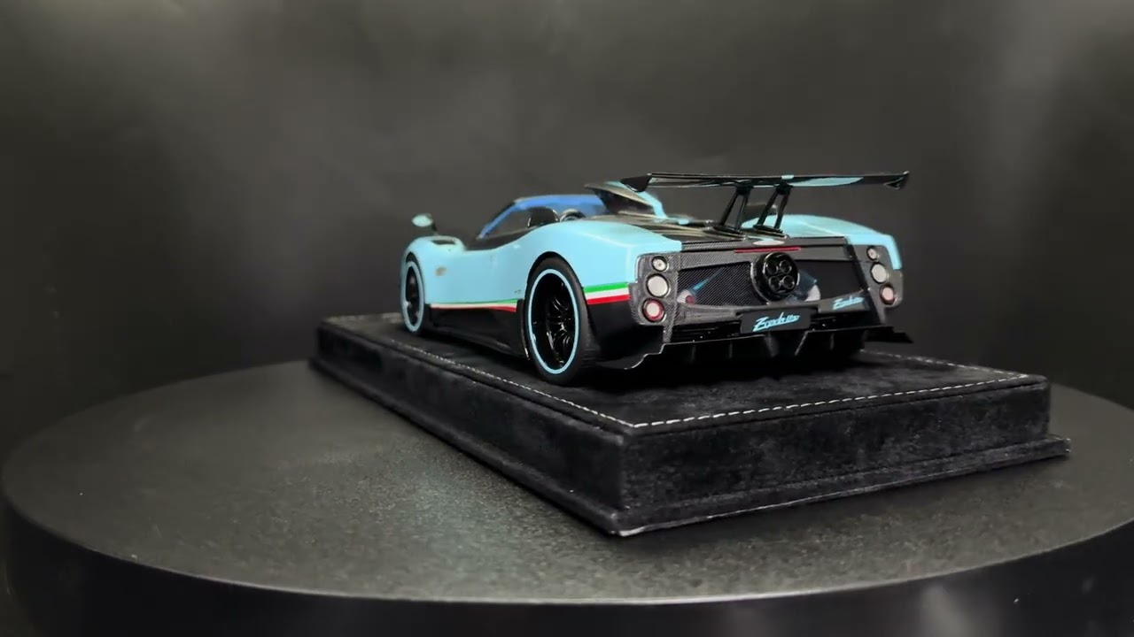 Henson&Heaven HH 1/18 Cinque Roadster Tiffany/Carbon - YouTube