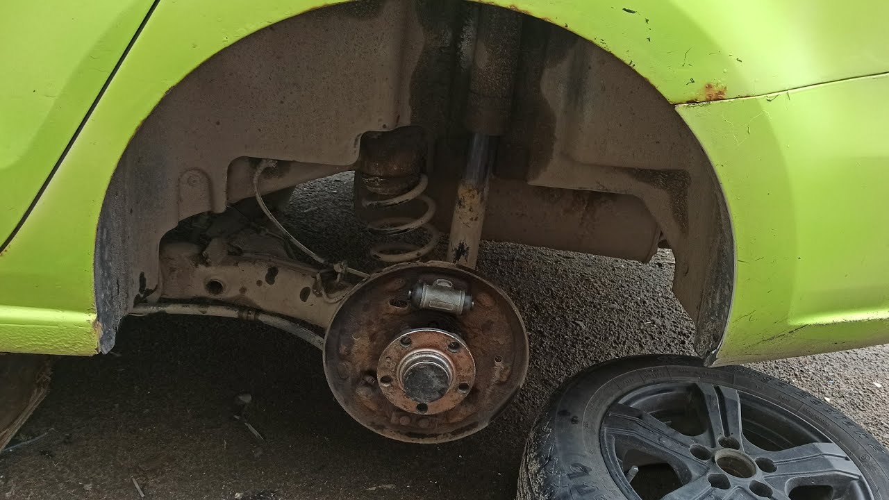 Поло Седан стук при торможении (Замена тормозного цилиндра) - YouTube
