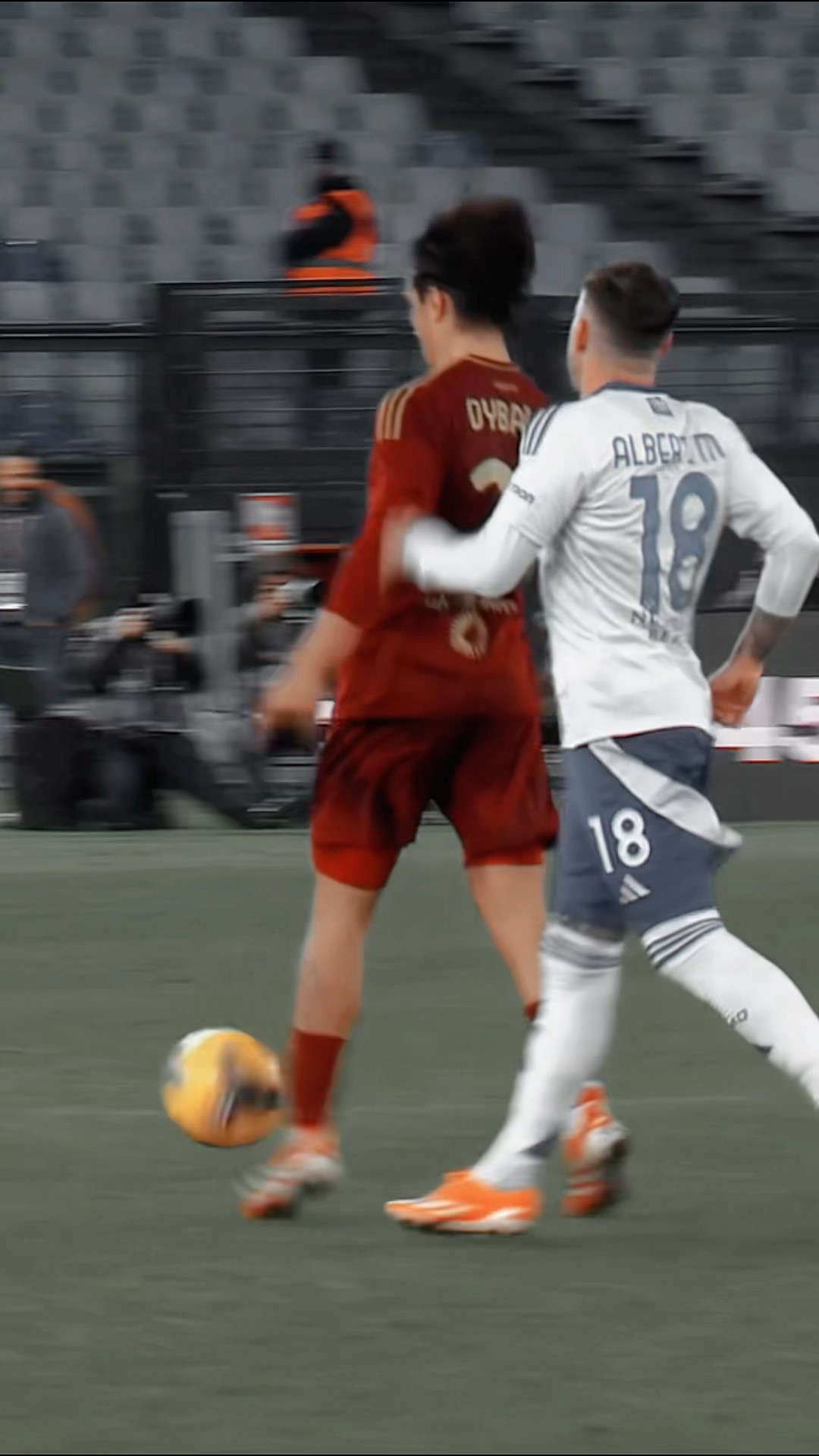 Dybala's first touch ?‍?