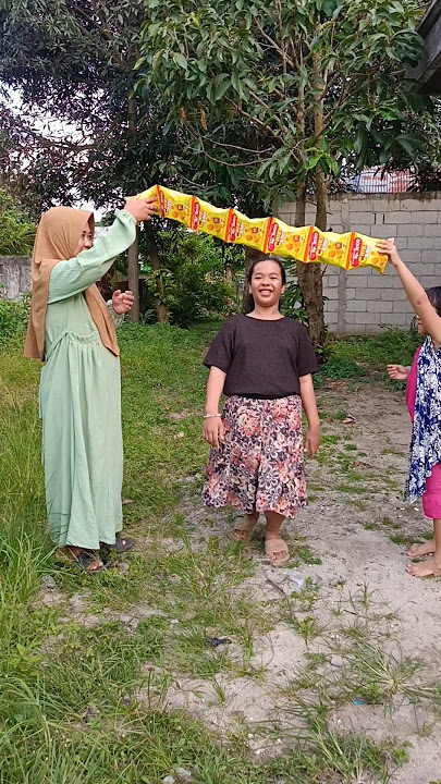 qisya ambil semua jajanan 🤣 ternyata namanya munaroh #shorts