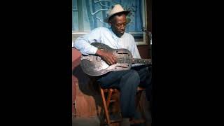 Video thumbnail of "Son House - Walkin’ Blues"