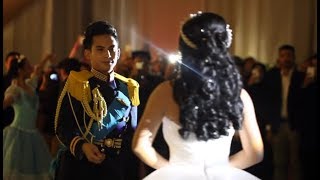 This Bride’s Dress Seemed Surprisingly Simple – But Then Someone Turned Out The Lights This Bride’s Dress Seemed Surprisingly Simple – But Then Someone Turned Out The Lights