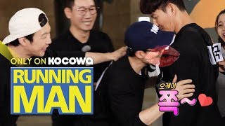 Yu Jae Suk Apologizes Directly to Jong Kook's Chest [Running Man Ep 424]