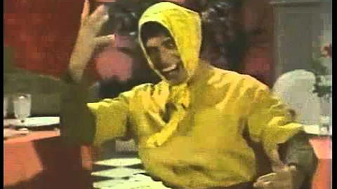 Lenny Schultz in an Italian restaurant