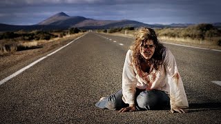 قصه حقيقيه لمجموعه سياح بيقابلهم سفاح هوايته تعذيب السياح🔥|ملخص فيلم Wolf creek(1+2)