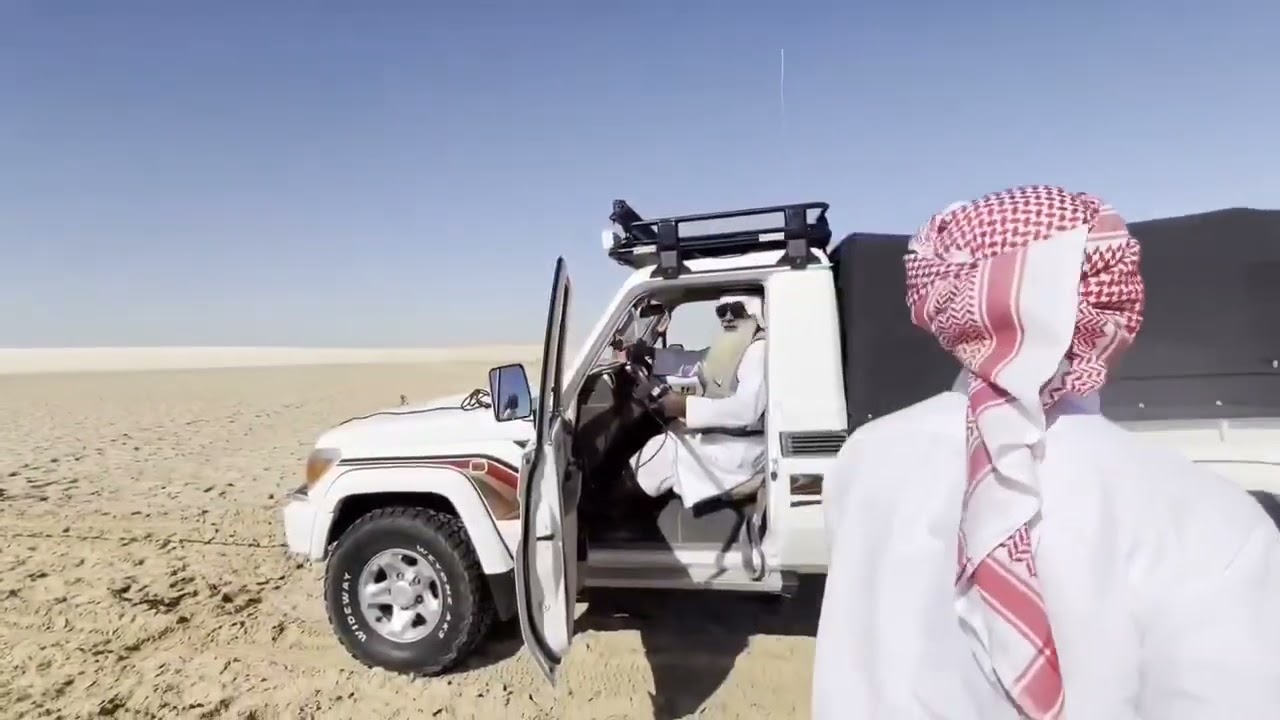 انقاذ عدد ٢ جيب عالقه في سبخه بهجرة الحارة في المنطقة الشرقية