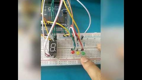Traffic lights with 7 - segment countdown