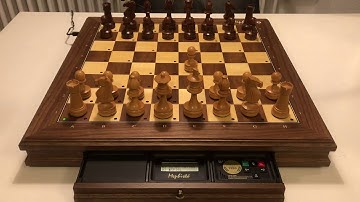 Schachcomputer Mephisto Lyon 32bit in Münchenboard (Chess computer)