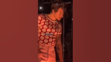 Harry’s reaction seeing a fan crying