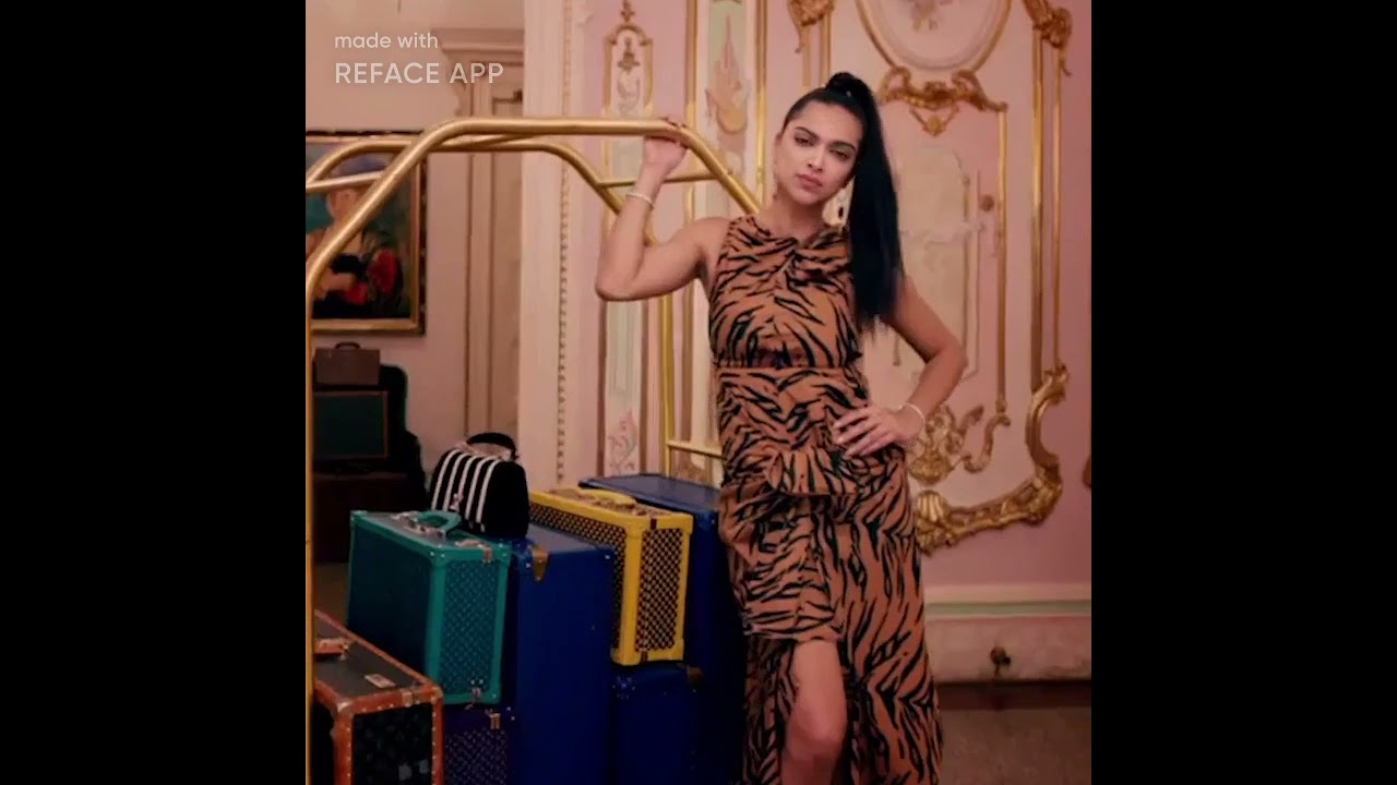 Deepika Padukone showing her glamour in New York Fashion Week