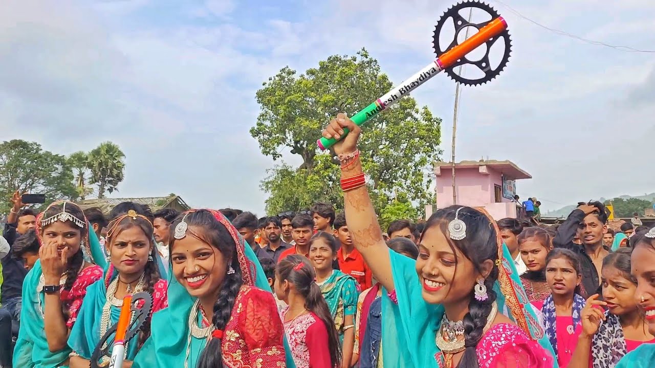 विश्व आदिवासी दिवस मथवाड़ 2025 // 9 August Adivasi Divas 2025 //#9august2025#dance //Adivasi Culture