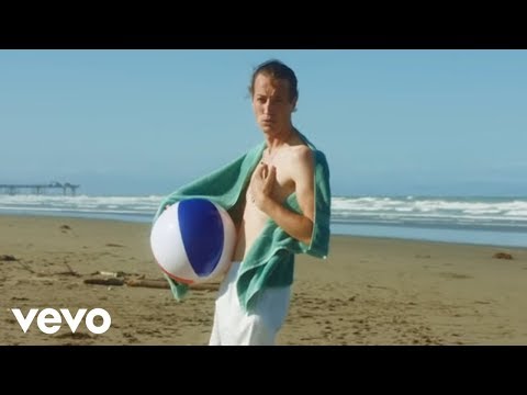 Marlon Williams - What&#039;s Chasing You (Official Video)