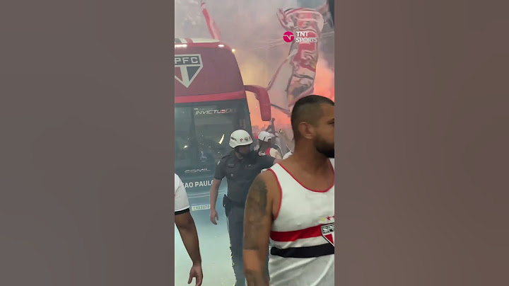 DE ARREPIAR! TORCIDA DO SÃO PAULO FAZ FESTA ABSURDA EM CHEGADA DO TIME PARA A COPA DO BRASIL!