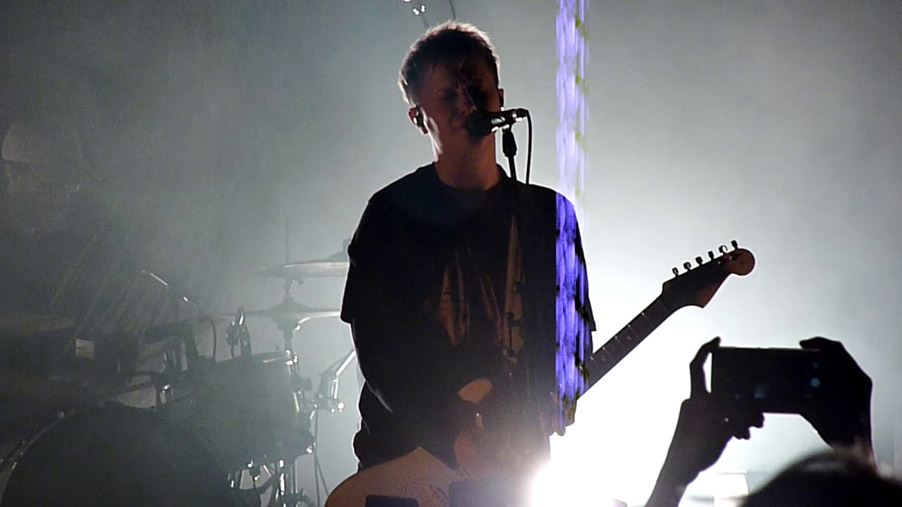 Nothing But Thieves - Sorry [HD] live @ Vienna - YouTube