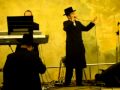 Eli striecher singing genig shin tzores.