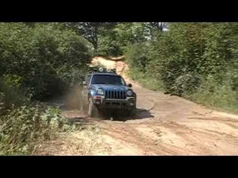 lifted-jeep-liberty-mudding