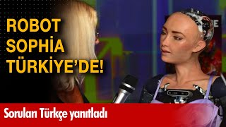 Dünya'da vatandaşlık alan ilk insansı robot Sophia Türkiye'de! Sorulara Türkçe yanıt verdi