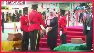 Rais Samia Suluhu alivyogawa zawadi kwa Maofisa JWTZ