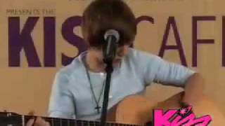 Video thumbnail of "Justin Bieber-Favorite Girl (acoustic/live) Kiss Fm"