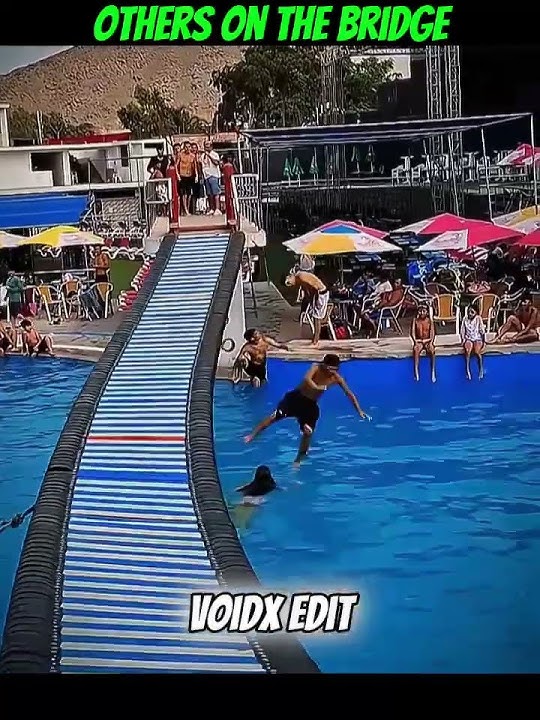 This Moving Bridge Turns Into Chaos… Until One Guy Does This #usa #newyork