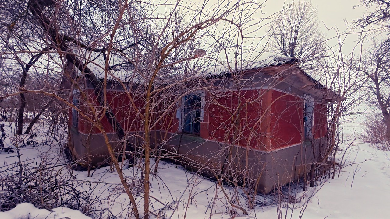 Xати стоять пусті, людей нуль