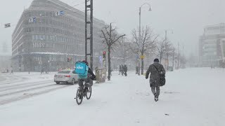Winter Came Back!❄☃Some Heavy Snowfall in Helsinki, Finland (April 2024)