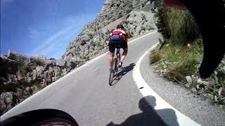 Mallorca Cycling Video for Indoor Training 60 Minute Full HD Drift Camera(Eine Stunde Training auf Mallorca mit dem Coll d'Honor als Anstieg Good for Indoor cycling training / spinning workout video. Trainer / rollers Musik Peer Kusiv: ..., 2013-12-14T11:10:56.000Z)