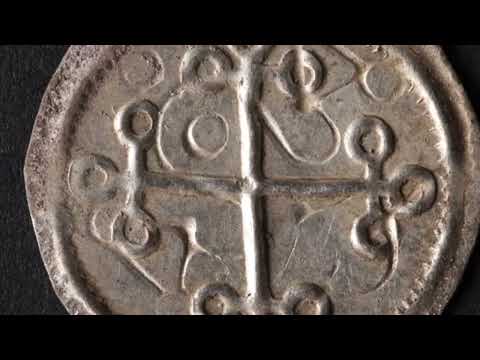 Найден клад тысячелетних монет викингов
