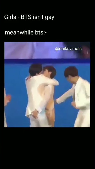 #BTS kissing on live stage concert 😂 SUBSCRIBE PLS 🙏🏻❤️