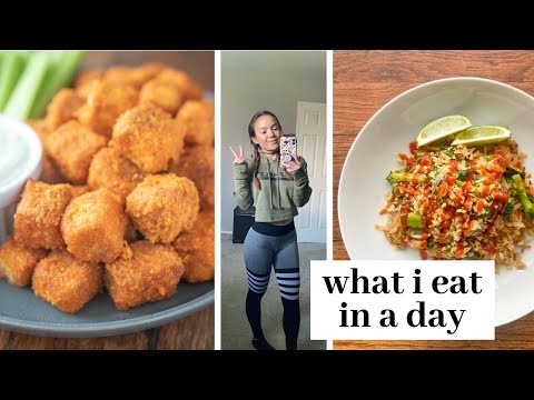 What I Eat in a Day Vlog  Vegan Pad Thai, Air Fryer Buffalo Tofu, and more