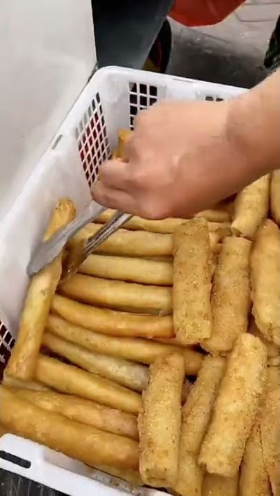 LOSS!! Bebas ambil sendiri kaya tawuran, risol lumpia surabaya #kuliner #eksplormakanan #shorts