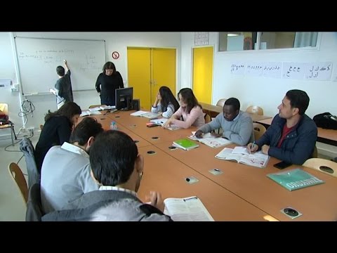 Université de Bourgogne : des migrants apprennent le français