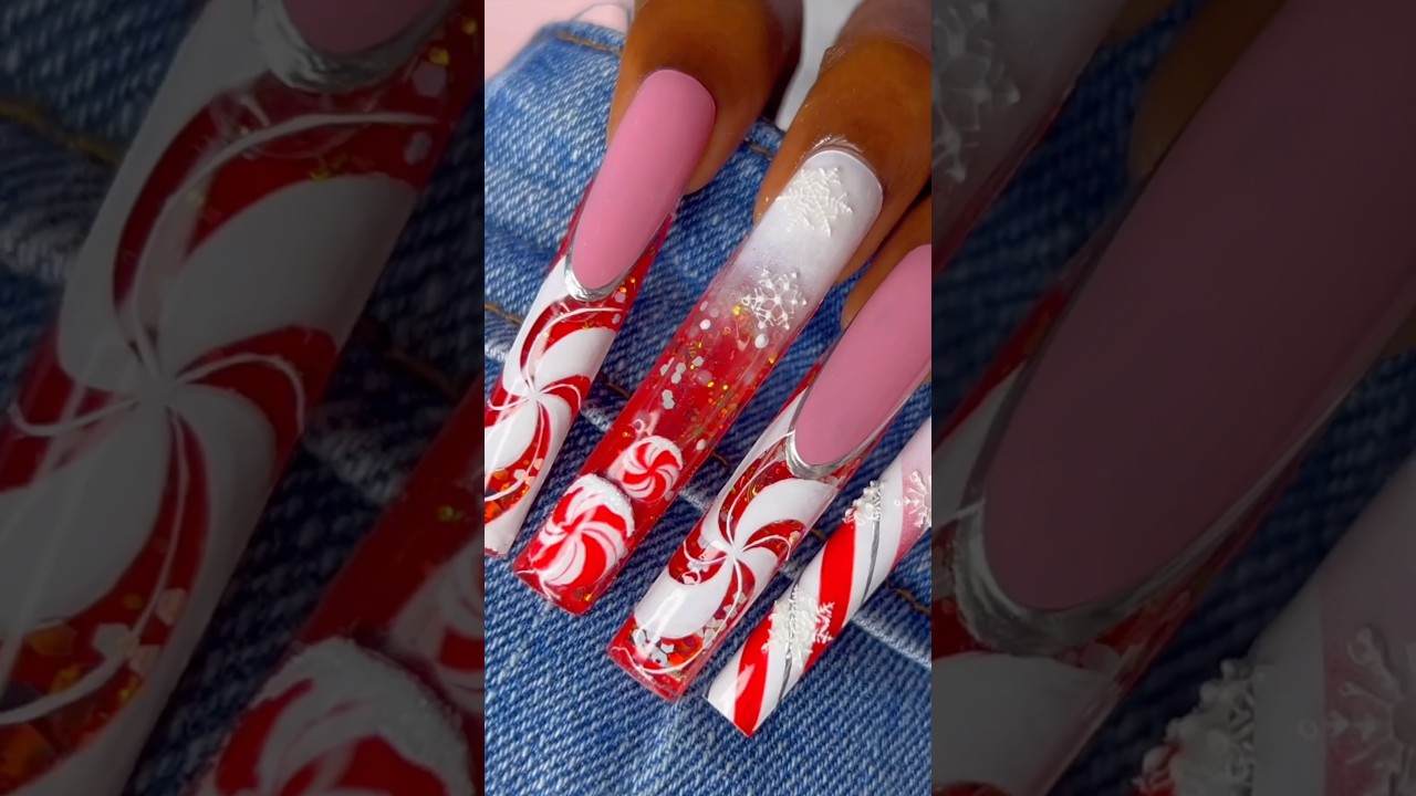 Would you wear snow globe nails ? 👀 