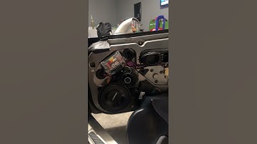 Replacing the Factory BOSE system in a C5 Corvette #corvette #speakers #gm #new #easy