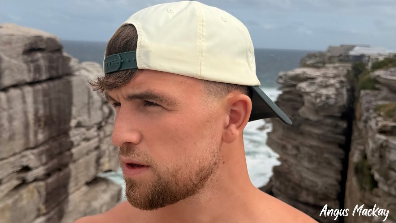 “OH MY GIRL” - ANGUS MACKAY - OFFICIAL AUDIO 