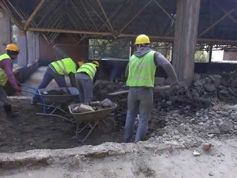 ბორჯომში საცურაო აუზის შენობის დემონტაჟი მიმდინარეობს