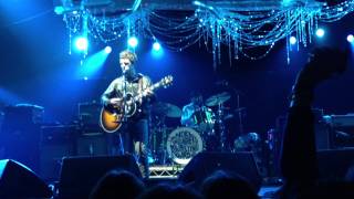 Noel Gallagher's High Flying Birds - Wonderwall (Live at KROQ Almost Acoustic Christmas 2011)