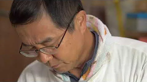 Crafting Traditional Bamboo Fans