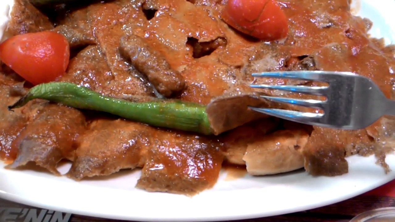 В ресторане Байдонер заказываем Искендер-кебаб. - YouTube