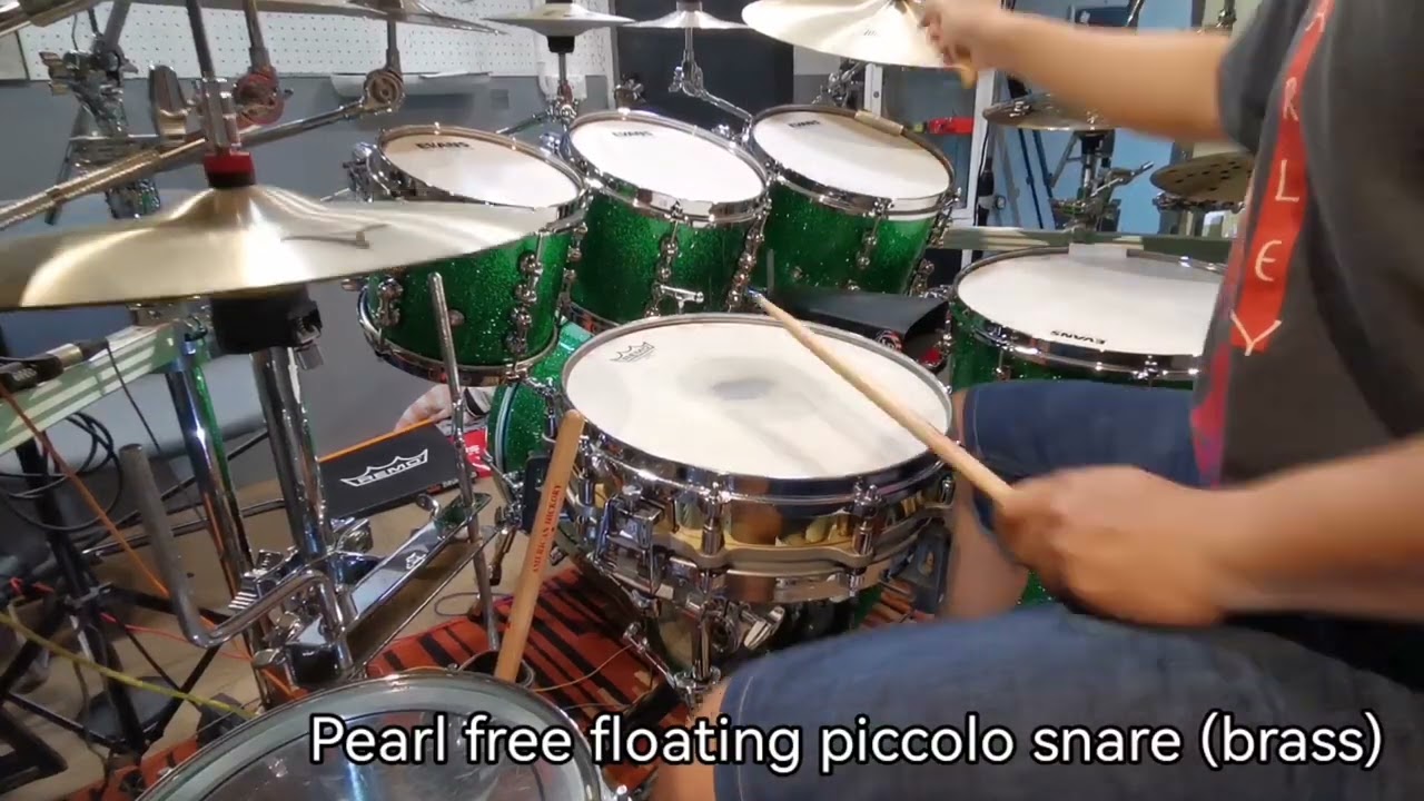 Pearl​ free floating piccolo snare (Brass)​ 