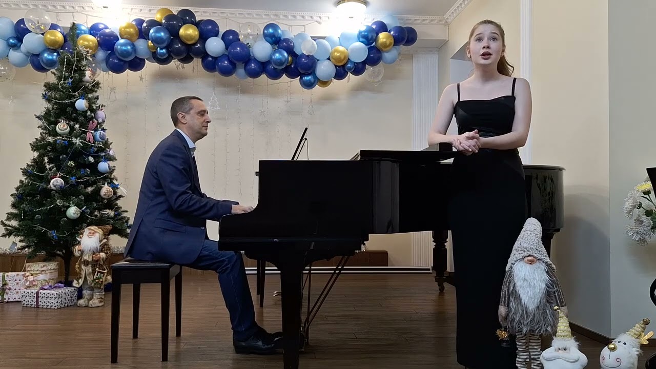 Кристи Мак ер адамның қалың әтешін сорып алады Нудистердің жағажайдағы дәретханадағы порносы